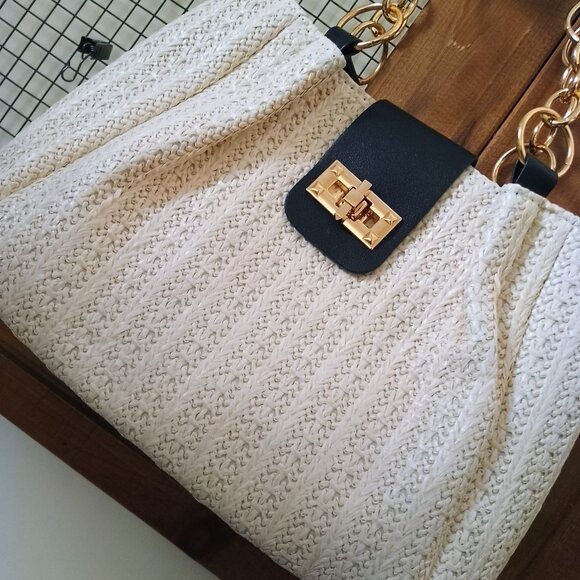 Small Faux Straw Handbag - Picture 2 of 5